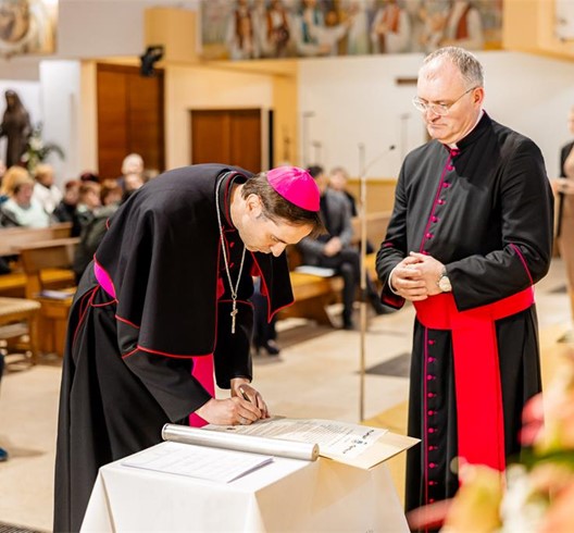 Biskup Kovač predvodio misno slavlje u Josipovom svetištu u Karlovcu